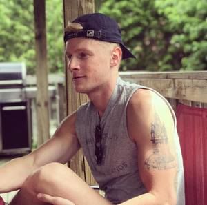 Meet your Posher, Derek